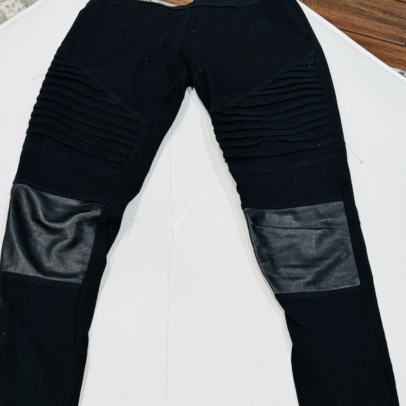 ABOUND Black Moto Leggings with Faux Leather Accents - Picture 9 of 13